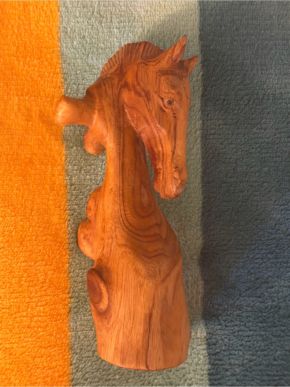 Beautiful Hand-Carved Horse Bust From Wood Burl - Picture 9 of 11